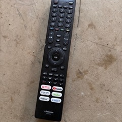 2022年製　32型液晶テレビ　テレビ台付