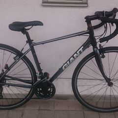 売り切り値下げ★★★激安 補助ブレーキ装備【ジャイアント エスケープロード・外装１６段変速 クラリス アルミフレーム Ｓサイズ】★★★