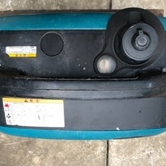 マキタ　インバータ　発電機　EG 1600IS
