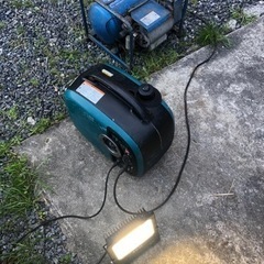 マキタ　インバータ　発電機　EG 1600IS
