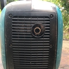 マキタ　インバータ　発電機　EG 1600IS
