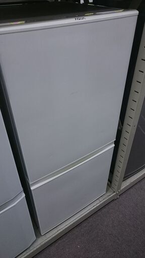 （2024.08.14　お買い上げありがとうございます。）アクア　2ドア冷蔵庫１５７L　２０１８年製　AQR-16G　白　53ｃｍ幅　霜取り付き　単身向け　　高く買取るゾウ八幡東店