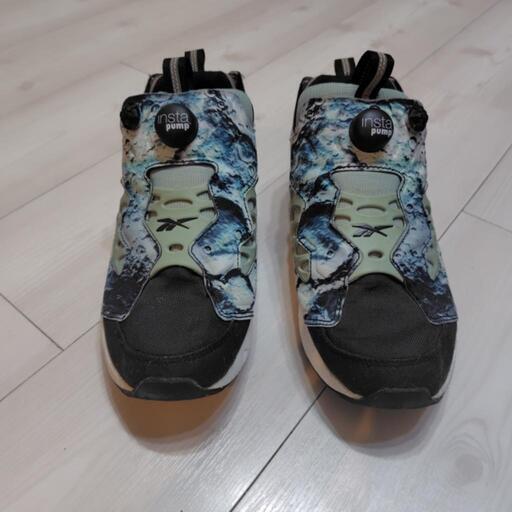 24.5センチ リーボック　インスタポンプフューリーロード PUMP FURY ROAD SG  スニーカー  V68798