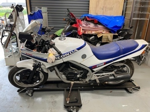 VT250F   レストアベース　書類付き