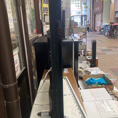 ☆中古￥31,800！【目玉商品！】Hisense　49インチ液晶テレビ　家電　JQ10773型　2017年製　【BE028】