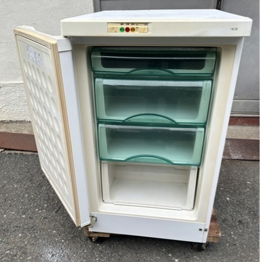 アビテラックス 100L 1ドア冷凍庫/フリーザー ACF-105 動確済みアビテラックス 電気冷凍庫 ACF-105 100L 500×600×850 単相