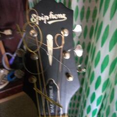 エピフォンのギターです。オール単板。