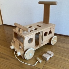 木製 車のおもちゃ 
