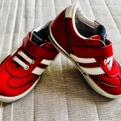 【miki HOUSE】子供用 赤い運動靴・スニーカー