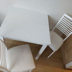 テーブル、椅子2脚セット