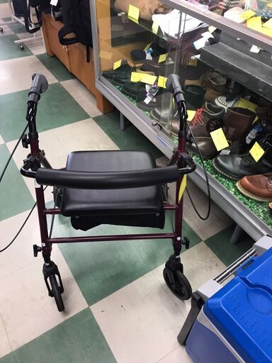 軽量歩行器　介護用　シルバーカー　コンパクト　座れる　クリーニング済み　ジャングルジャングル貝塚店　貝塚市