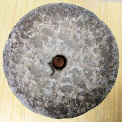 【　直接引取限定　】香川県　庵治石　蕎麦挽き　粉挽き　石臼　茶臼　碾き臼　ひき臼　古民具　時代物　和　日本　庭飾り　ガーデニング