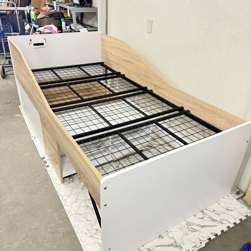 17596  strade 引出し付シングルベッドフレーム   ◆大阪市内・東大阪市他 6,000円以上ご購入で無料配達いたします！◆ ※京都・高槻・枚方方面◆神戸・西宮・尼崎方面◆生駒方面、大阪南部方面　それぞれ条件付き無料配送あり！