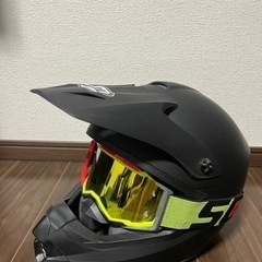 HJC オフロードヘルメット【美品】