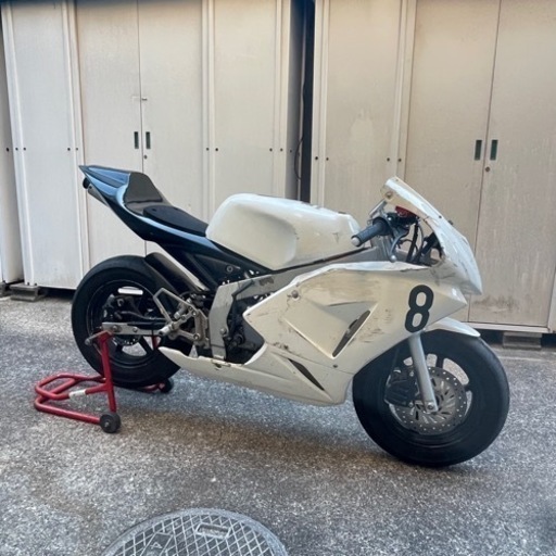 NSF100 実働 車体 スペアエンジン付き　スペアパーツ多数 約２台分