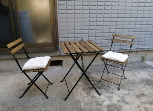 IKEAのガーデンテーブル