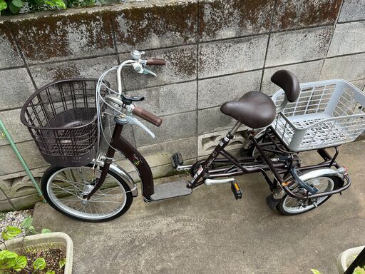 3輪自転車、高齢者用です。