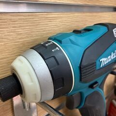 未使用展示品 マキタ 18V 充電式４モードインパクトドライバ TP141DZ 本体のみ