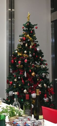 クリスマスツリー（オーナメント付き）210センチ