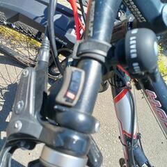 自転車 クロスバイク　前後ディスクブレーキ