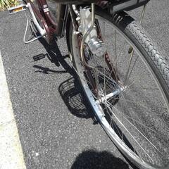 中古自転車３０４４　前後タイヤ新品！ブリヂストン　アルミーユ　AU604　２６インチ　キッキーと音がならない後輪ローラーブレーキ　ギヤなし　LEDダイナモライト アルミフレーム
錆びにくい部品：ハンドル・リム・ドロヨケ・前かご・前ブレーキ・クランク・スポーク・リヤキャリア・スタンド