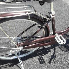 中古自転車３０４４　前後タイヤ新品！ブリヂストン　アルミーユ　AU604　２６インチ　キッキーと音がならない後輪ローラーブレーキ　ギヤなし　LEDダイナモライト アルミフレーム
錆びにくい部品：ハンドル・リム・ドロヨケ・前かご・前ブレーキ・クランク・スポーク・リヤキャリア・スタンド