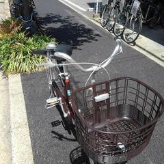 中古自転車３０４４　前後タイヤ新品！ブリヂストン　アルミーユ　AU604　２６インチ　キッキーと音がならない後輪ローラーブレーキ　ギヤなし　LEDダイナモライト アルミフレーム
錆びにくい部品：ハンドル・リム・ドロヨケ・前かご・前ブレーキ・クランク・スポーク・リヤキャリア・スタンド