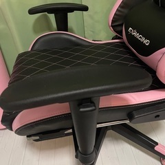 ゲーミングチェア【オットマン・リクライニング・フットレスト付き！】