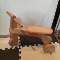 木の乗り物　三輪車