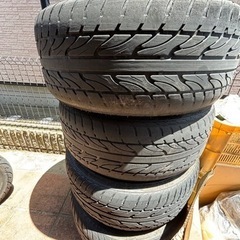 アルヴェル、エルグラにいかがでしょうか？20 インチタイヤ付きアルミホイール