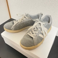 adidas スニーカー 23.5