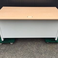 【良品/美品/2台セットで】 PLUS/プラス　スチールOAデスク/フラットライン/平机/引出し　SP-T147 WM　W1400×D700×H700 【複数台対応可】