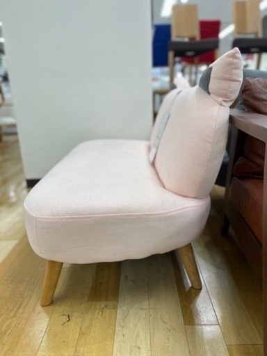 取りに来られる方限定】ピンクカラーの2人掛け猫ソファーです！