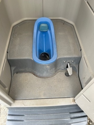 お話中) 仮設トイレ