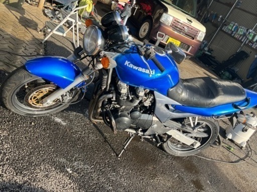 バイク   カワサキ　ZR750