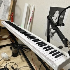 【ネット決済】電子ピアノ88鍵盤　ソフトケース付き　スタンド込み