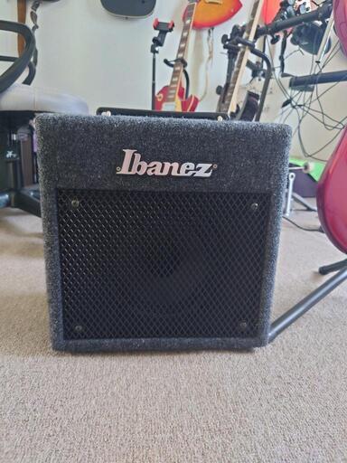 Bass guitar selder & Bass amplifier set Electric Guitar Selder ST