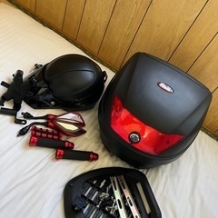 バイクスクーター用品リアボックスヘルメット