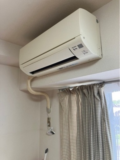 ⭐︎買取業者お断り⭐︎\n家電 季節、空調家電 エアコン二台　・両開き冷蔵庫・電気傘