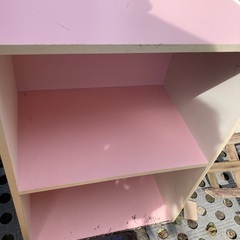 ピンクの2段棚