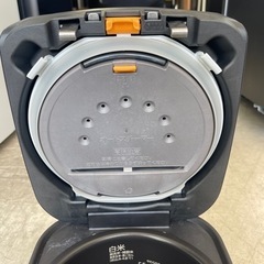 2021年　日立　炊飯器　圧力IH 5.5合　赤