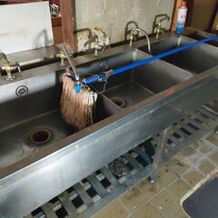 飲食業用大型冷蔵庫・厨房施設