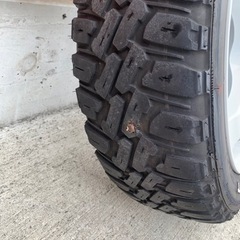 車のパーツ タイヤ、ホイール　マッドタイヤ　14インチ
