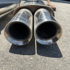 E51エルグランド　マフラー　中間柿本