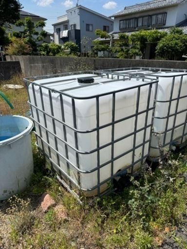 1tタンク 畑などに雨水利用やメダカなどの水槽に - ガーデニング