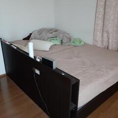 ダブルベッド2個