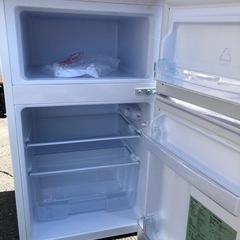 (ジ46)SALE‼️¥13,200(税込) ELSONIC ノンフロン冷凍冷蔵庫 EJ-R832W 2023年製