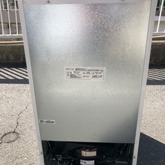(ジ46)SALE‼️¥13,200(税込) ELSONIC ノンフロン冷凍冷蔵庫 EJ-R832W 2023年製