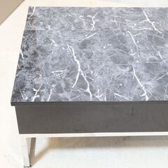 dinos(ディノス)取り扱いの天板下に収納スペースを備えた大理石調