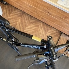 【MERIDA CROSSWAY200前後タイヤ新品！】ディスクブレーキ　アルミフレーム　3×8速　700×28cクロスバイク　ブラック